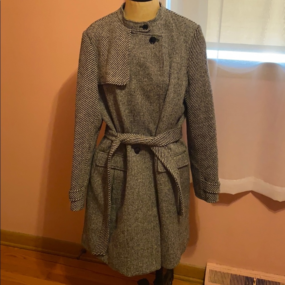 Banana Republic XL belted coat